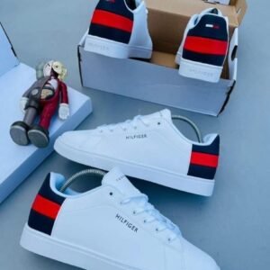 Tommy Hilfiger Essential Flag Detail Leather Sneakers AC 05